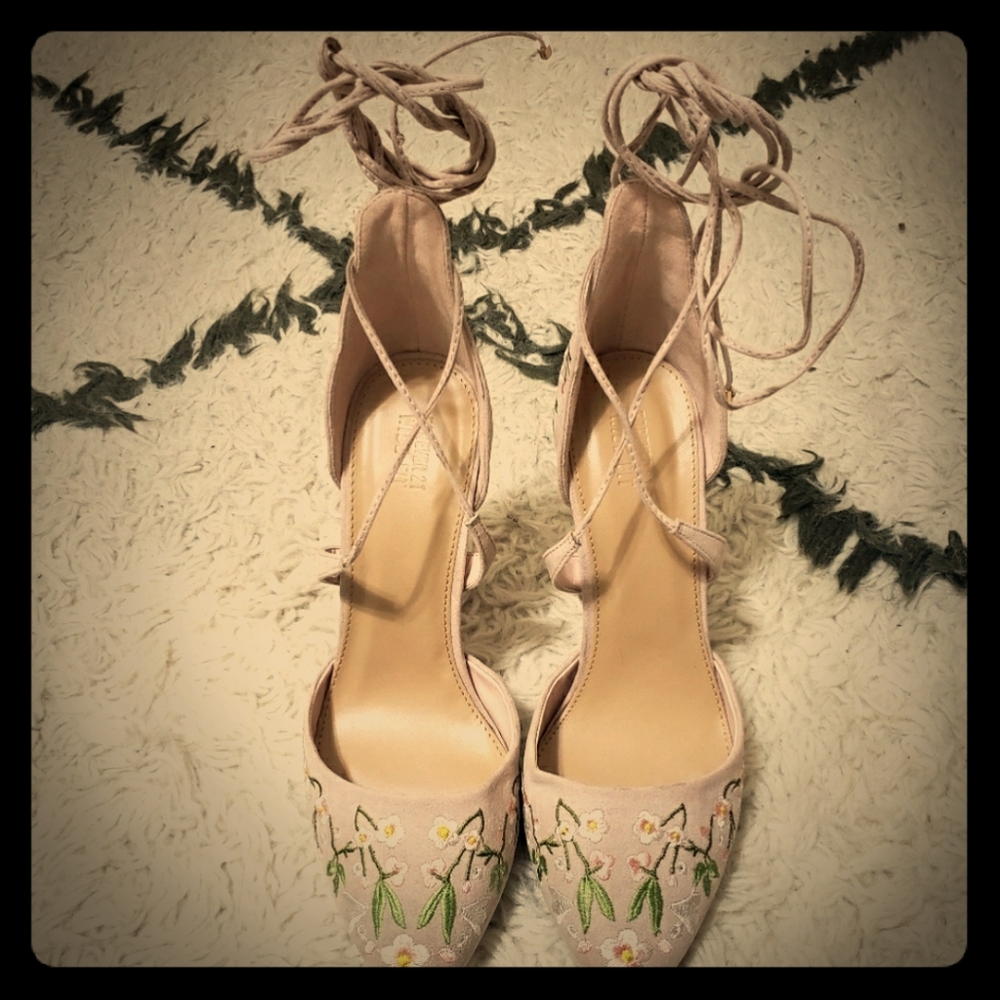 Forever 21 embroidered floral heels